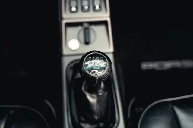 Porsche 911 view 5