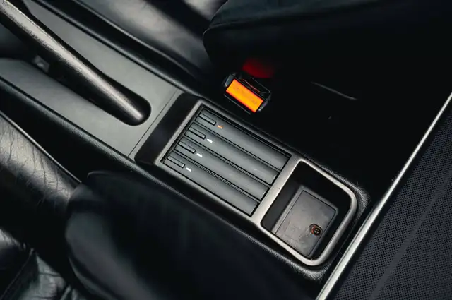 Porsche 911 view 14
