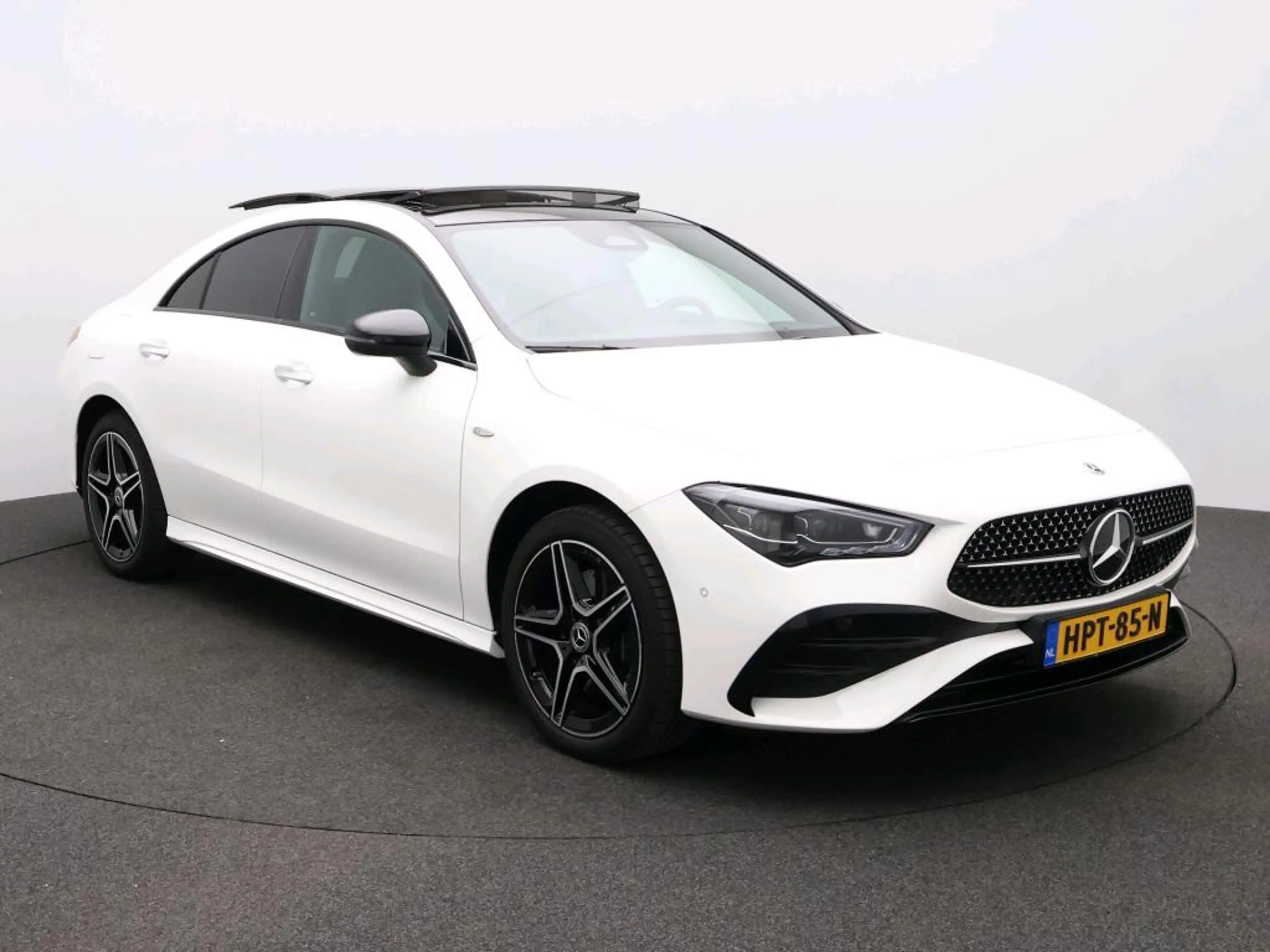 Mercedes-Benz CLA 250 e Business Solution AMG Trekhaak | AMG Line | Nigh — photo 3
