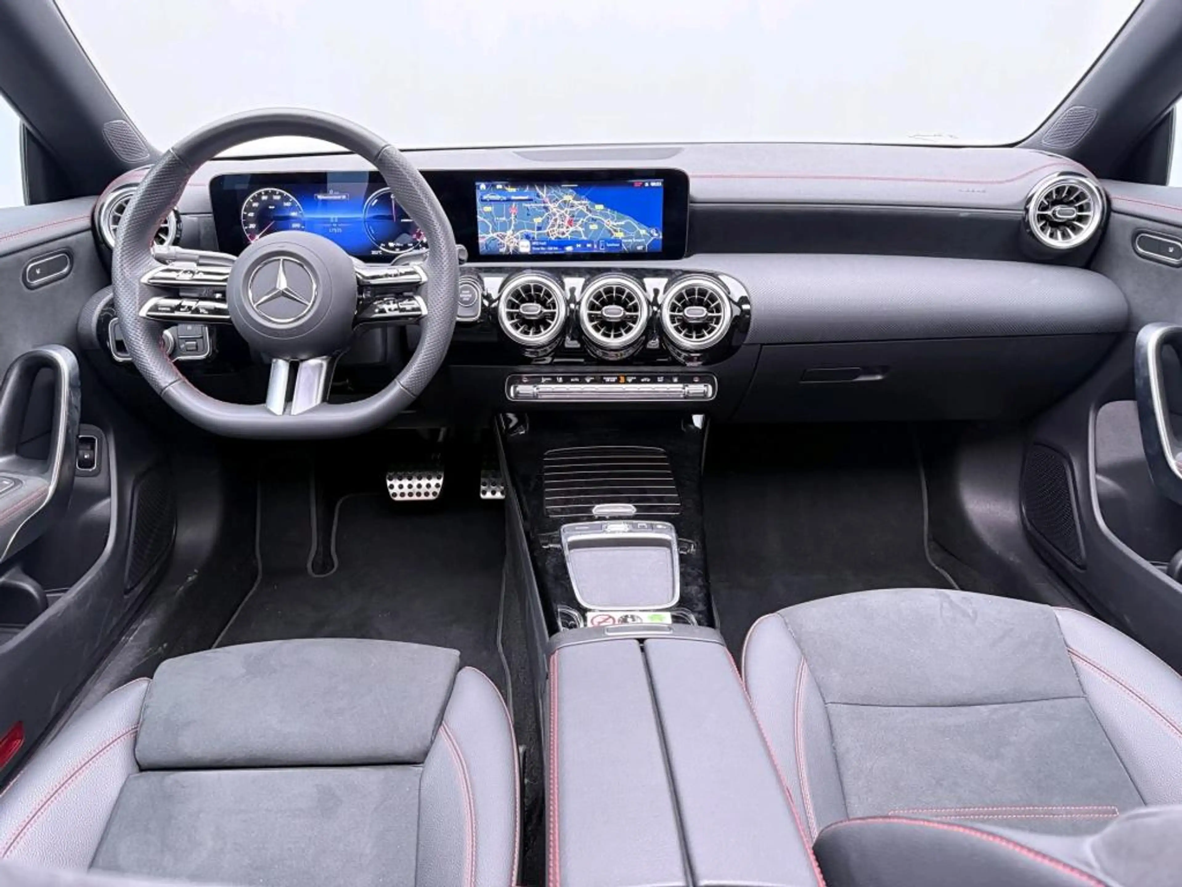 Mercedes-Benz CLA 250 e Business Solution AMG Trekhaak | AMG Line | Nigh — photo 6