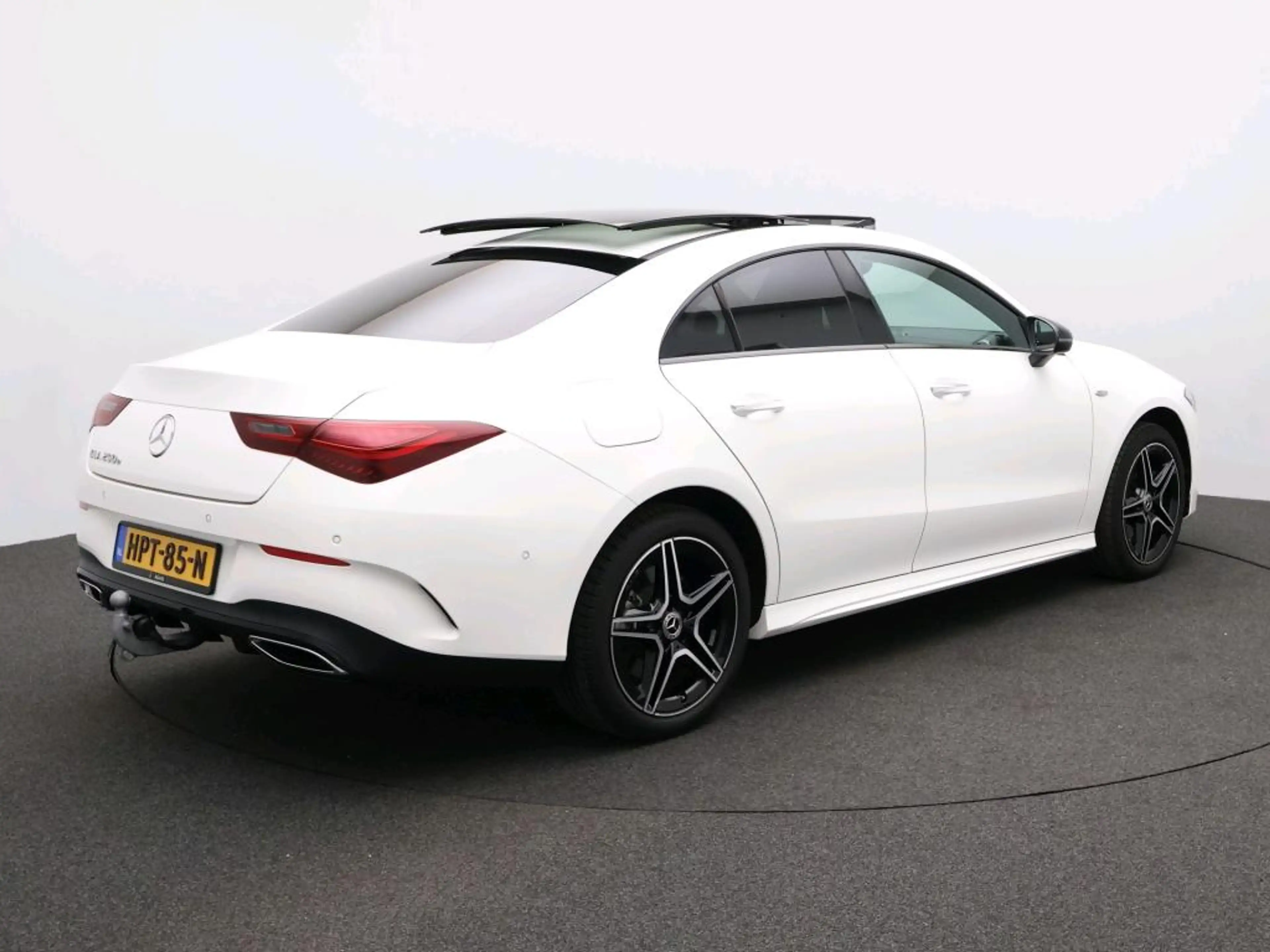 Mercedes-Benz CLA 250 e Business Solution AMG Trekhaak | AMG Line | Nigh — photo 2