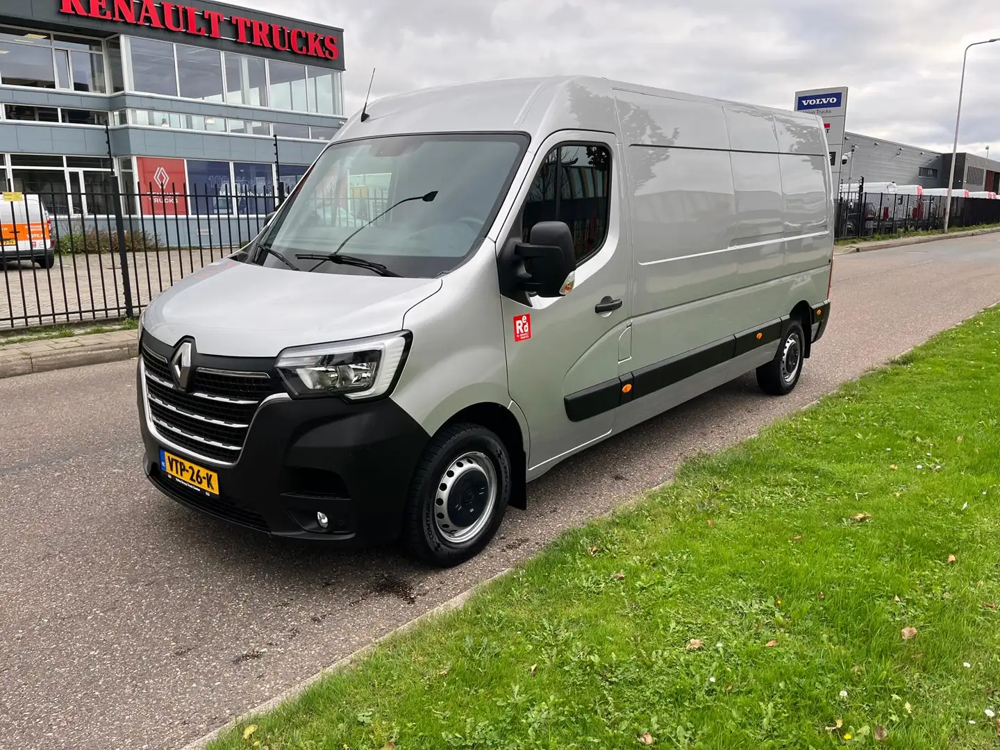 Renault Master 180.35 L3 H2 , Euro 6, 180 pk, Airco, Camera, Nav. Grijs - 1