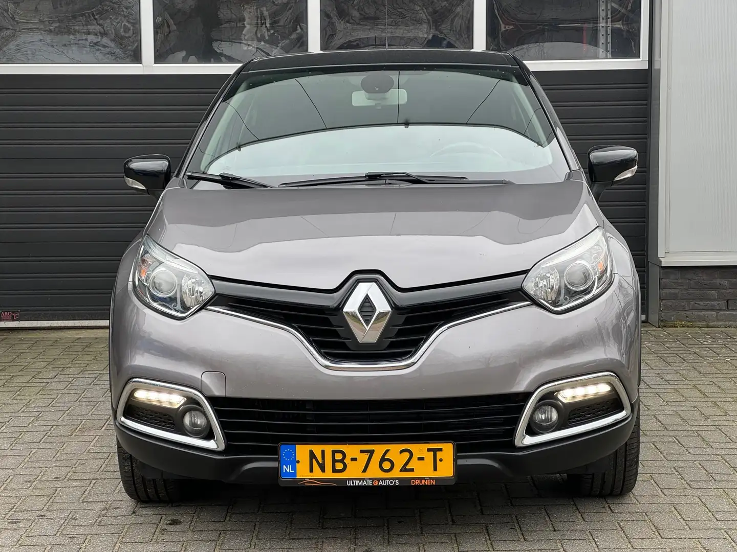 Renault Captur 0.9 TCe Dynamique Navi, Keyless, Climate Control, Grijs - 2