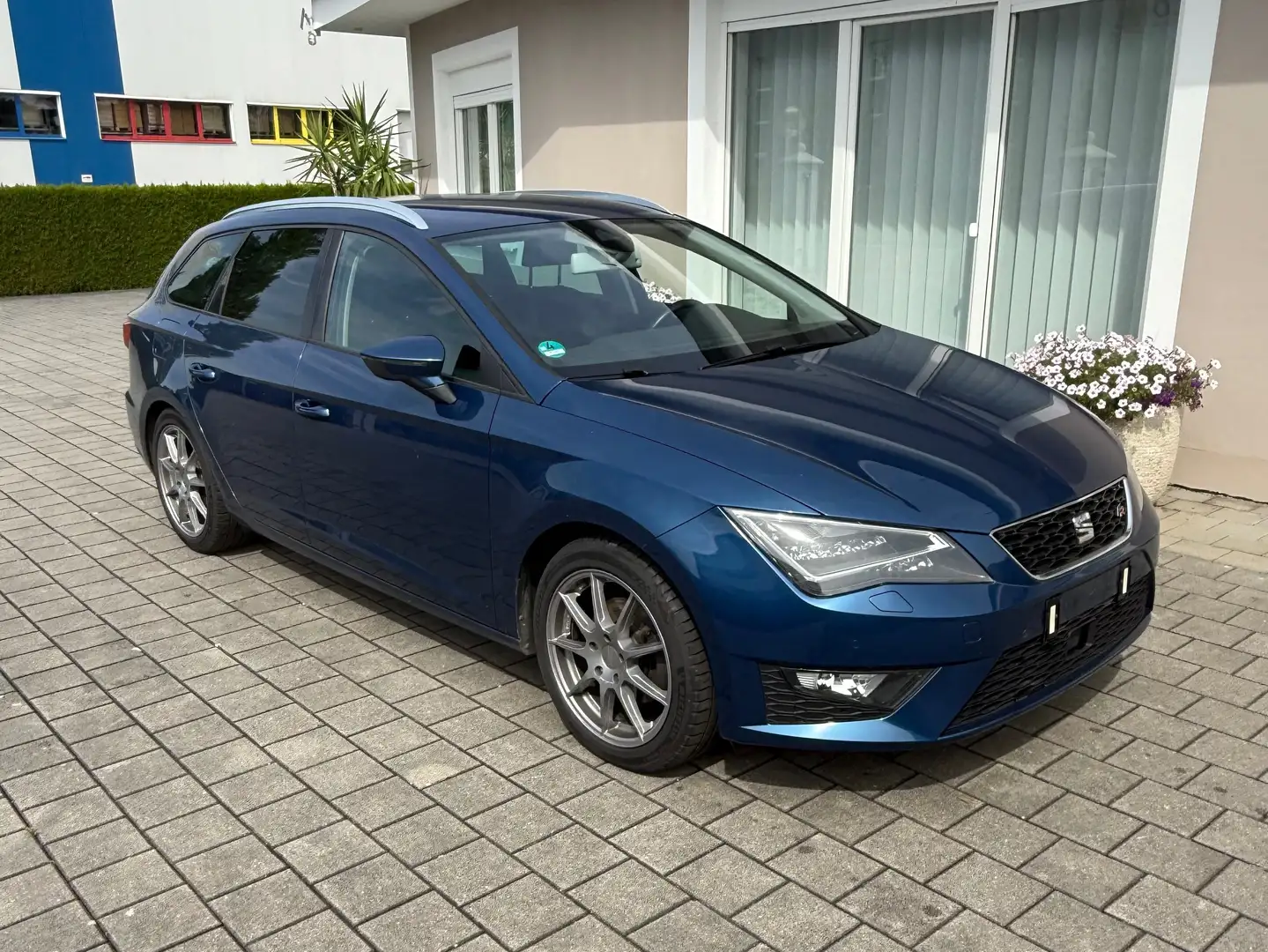 SEAT Leon Leon ST 1.4 TSI ACT Start Blau - 2