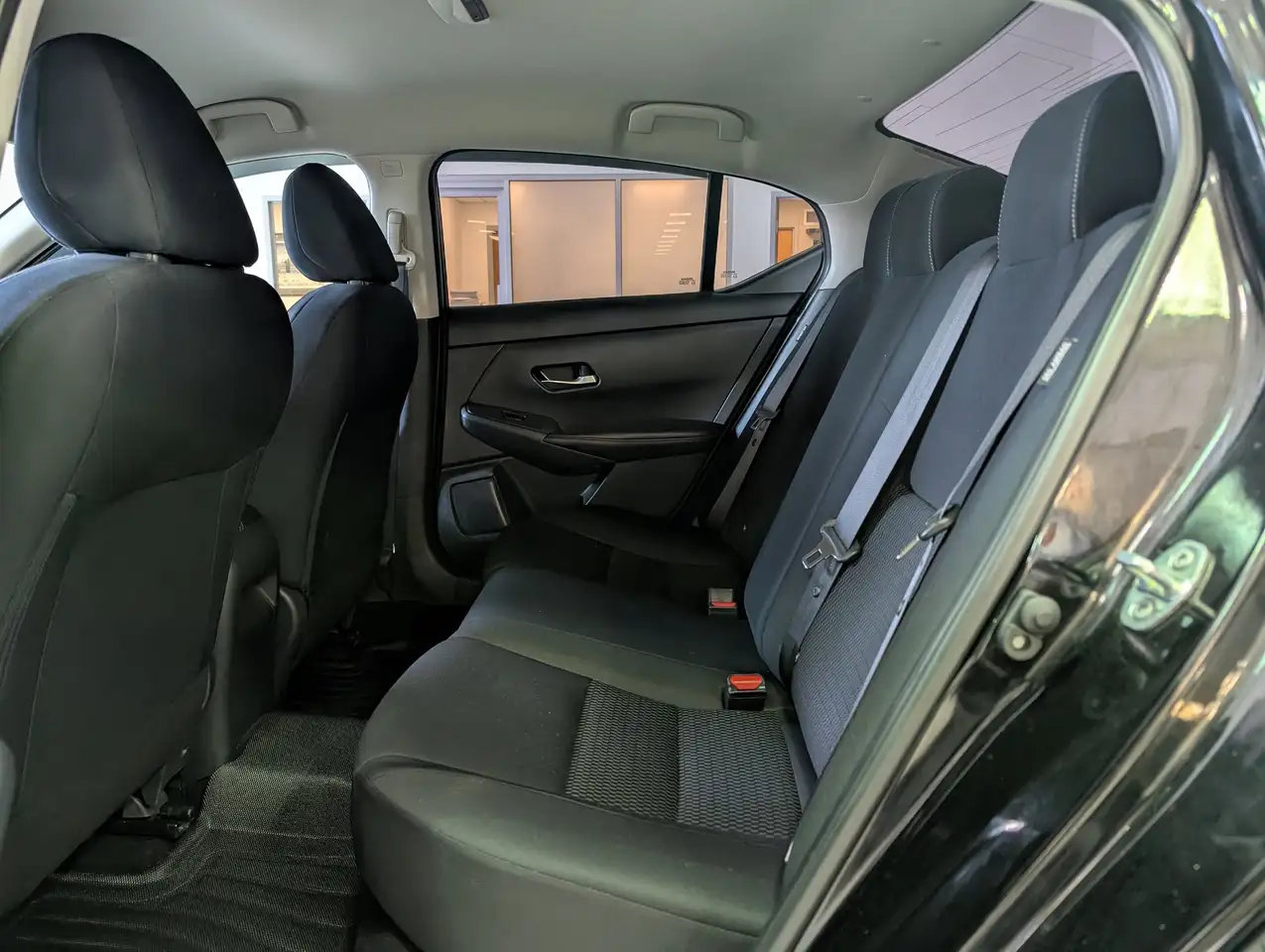Nissan Sentra снимка Nissan Sentra