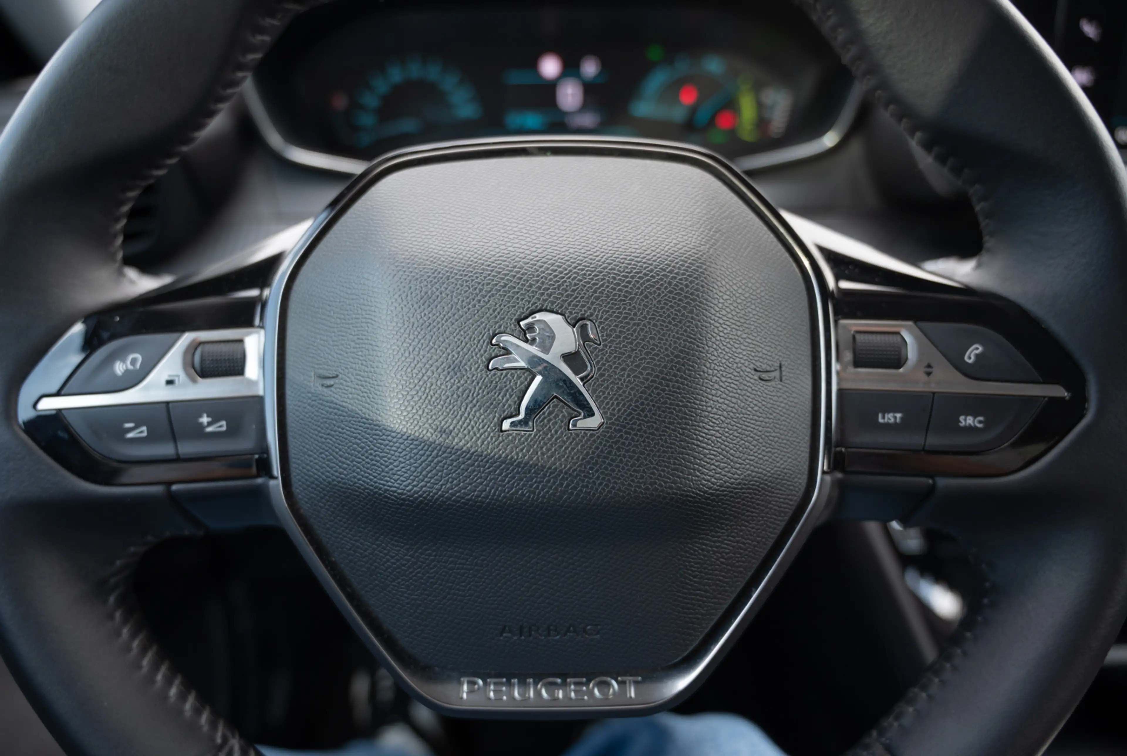 Peugeot 2008 Active Pack Elektromotor 136 *WÄRMEPUMPE*180°KAMERA* — photo 12