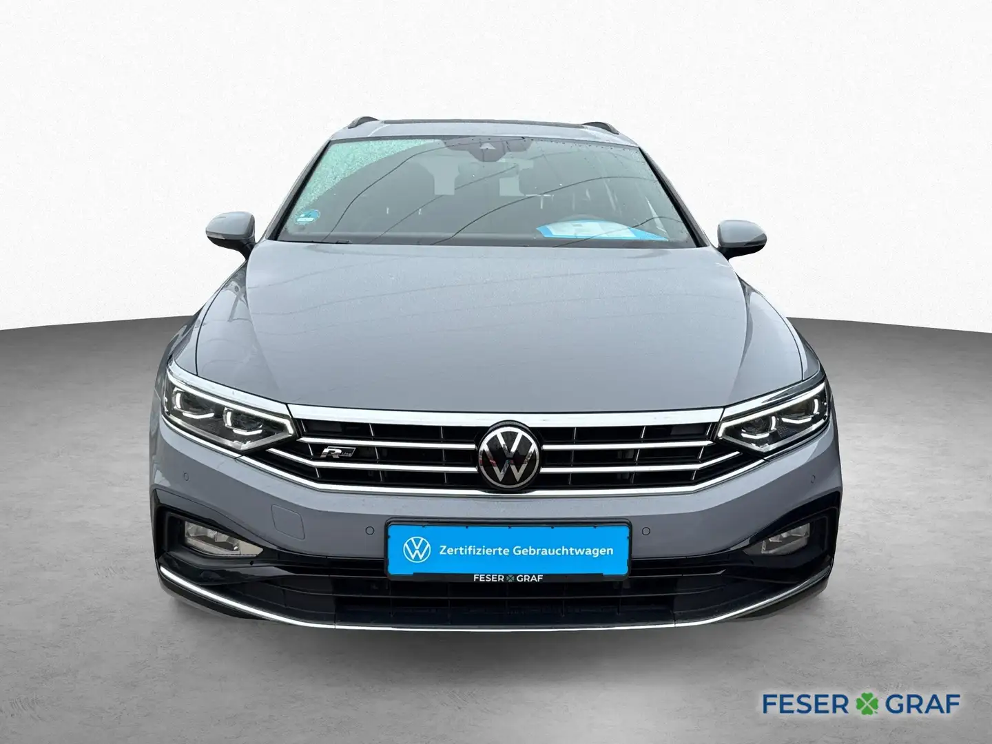 Volkswagen Passat 2.0 TDI DSG AHK PANO NAVI Grijs - 2