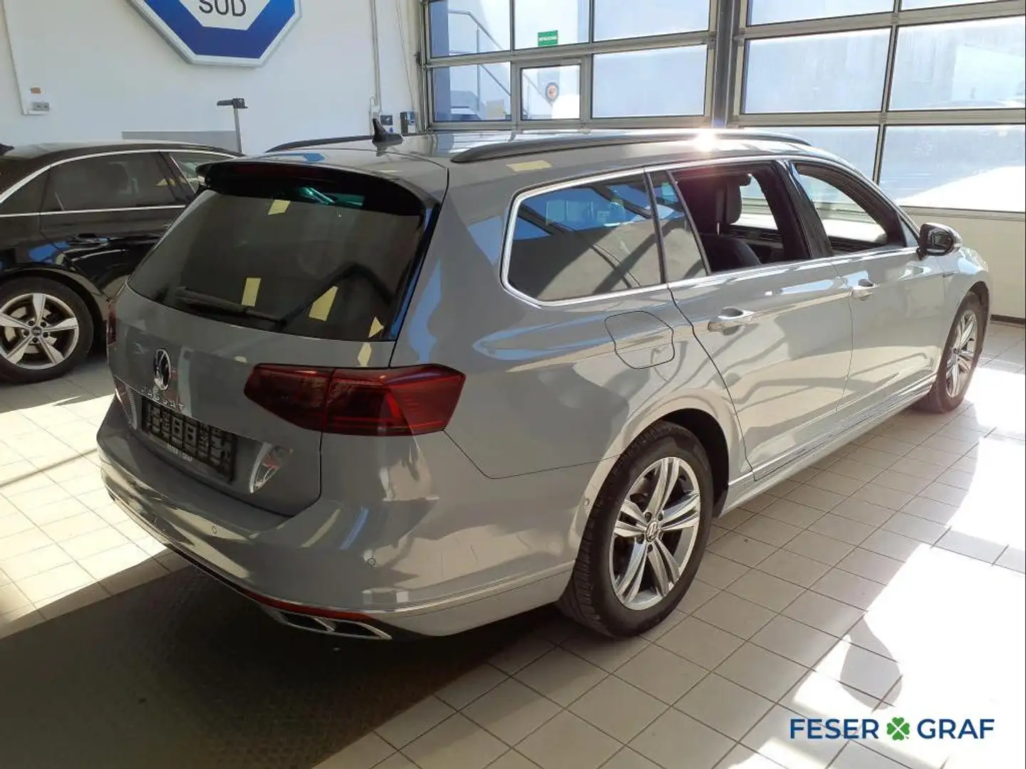 Volkswagen Passat 2.0 TDI DSG AHK PANO NAVI Grau - 2