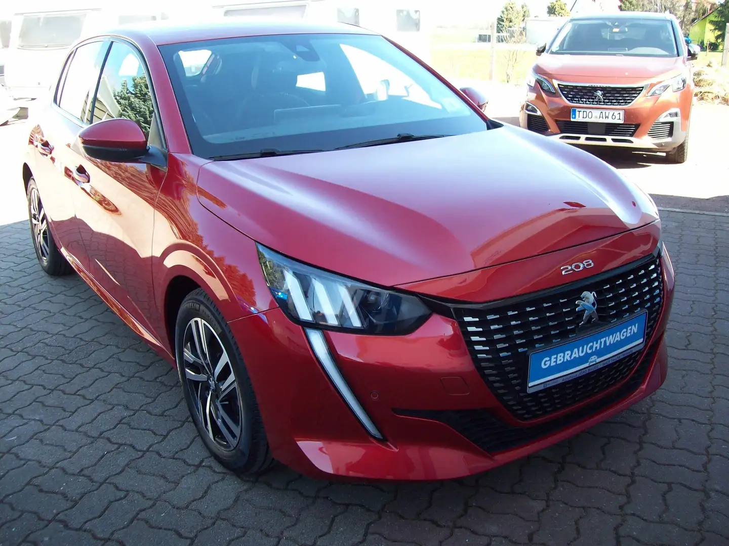 Peugeot 208 PureTech 100 Allure Rot - 1