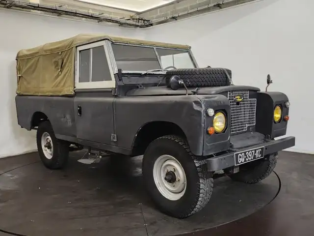 Land Rover Series 109 Série III