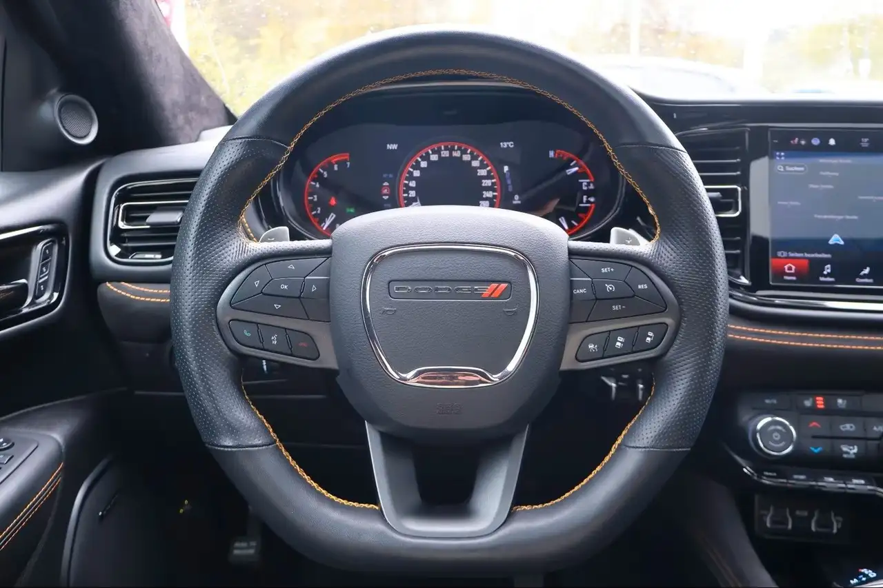 Dodge Durango 2023 — фото 15