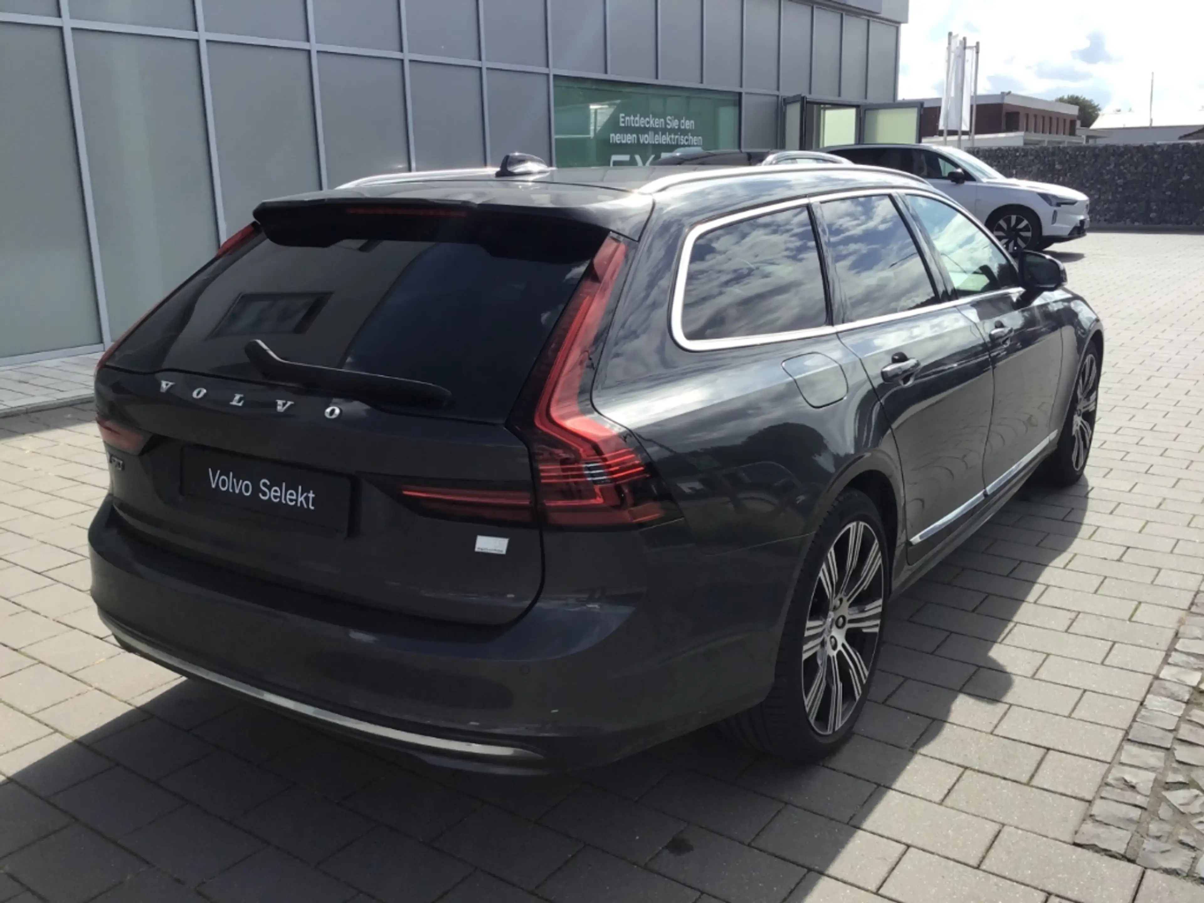 Volvo V90 T8 Ultimate Bright AWD Stdhzg. PanoDach Cam — photo 6