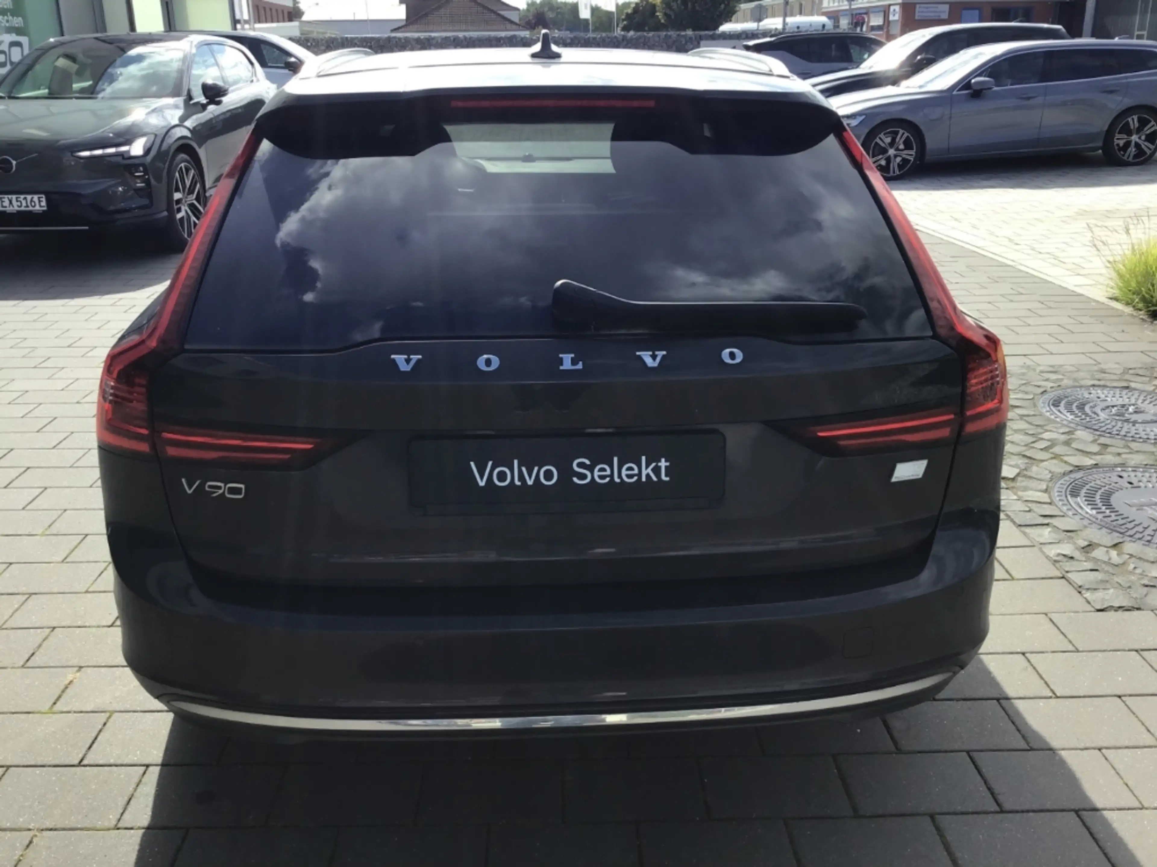 Volvo V90 T8 Ultimate Bright AWD Stdhzg. PanoDach Cam — photo 7