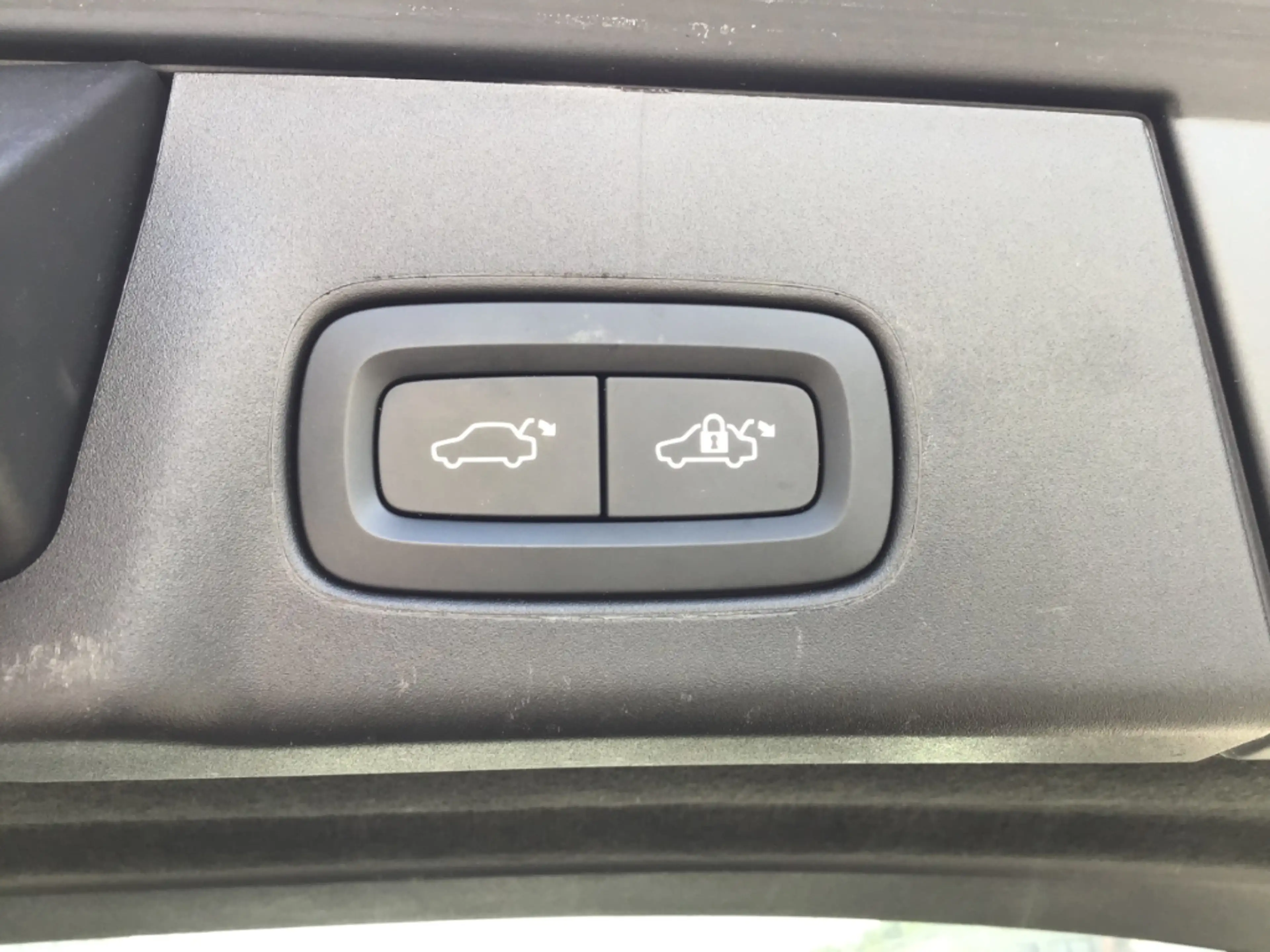 Volvo V90 T8 Ultimate Bright AWD Stdhzg. PanoDach Cam — photo 12