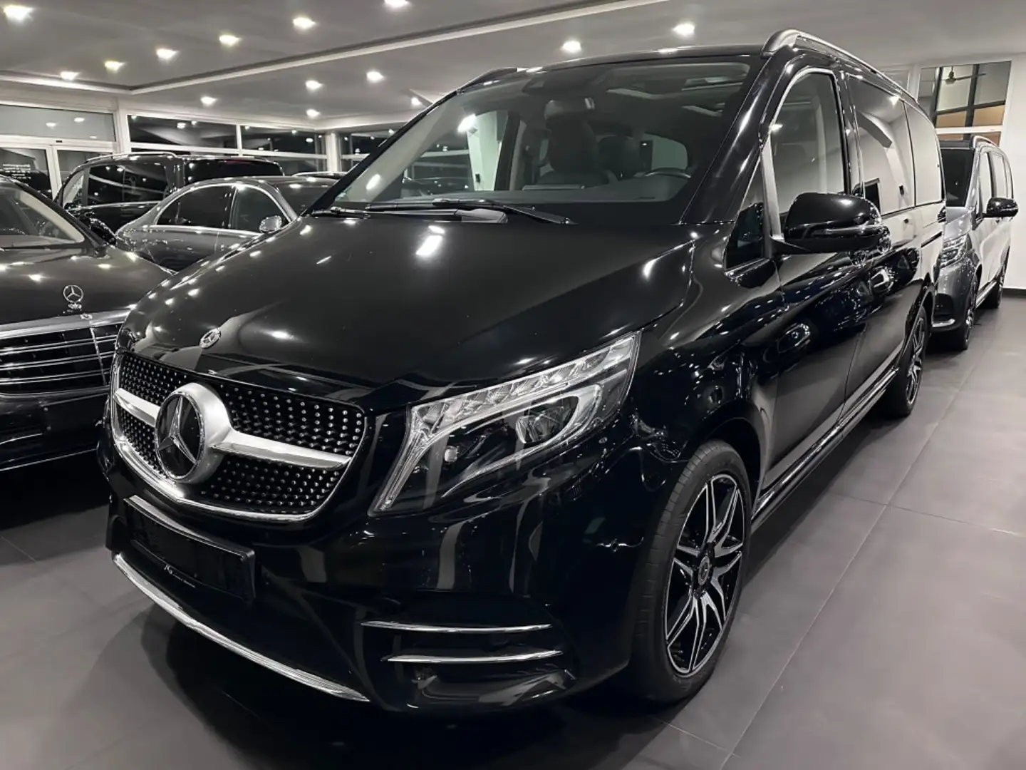 Mercedes-Benz V 300 d EXCLUSIVE*AMG*4MATIC*StHz.7-Sitze*MBUX* Noir - 1