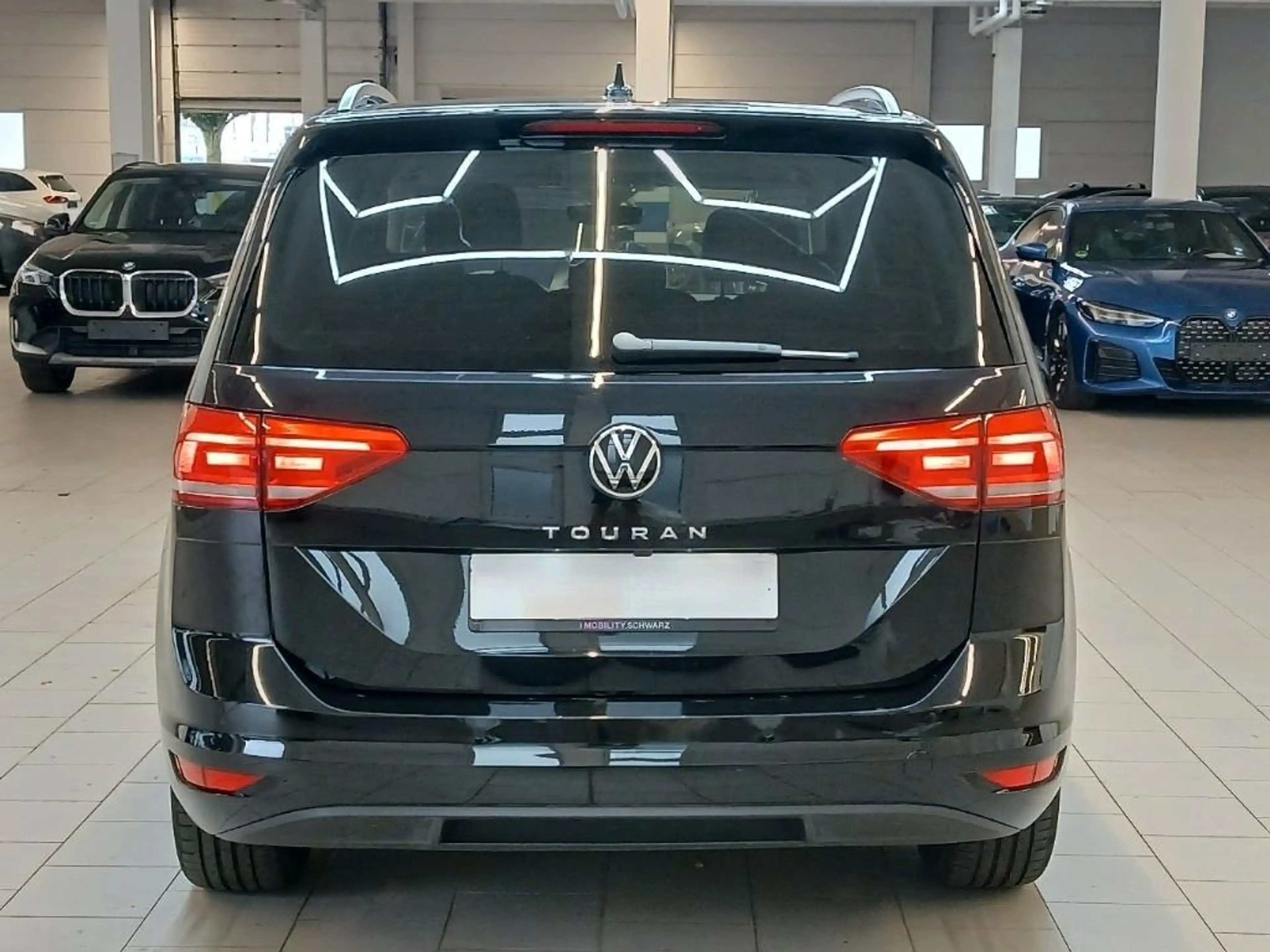 Volkswagen Touran Comfortline ACC AHK 3ZK IQ-Light RFK SHZ — photo 5