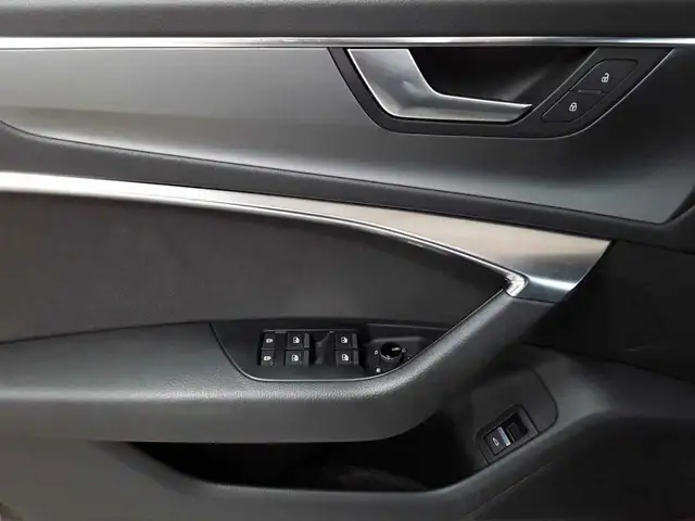 Audi A6 view 4