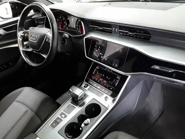 Audi A6 Avant view 12