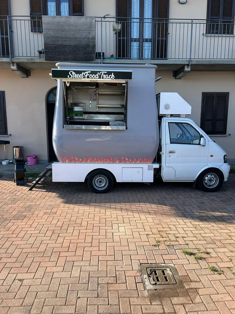 VEM Cargo foodtruk Weiß - 1
