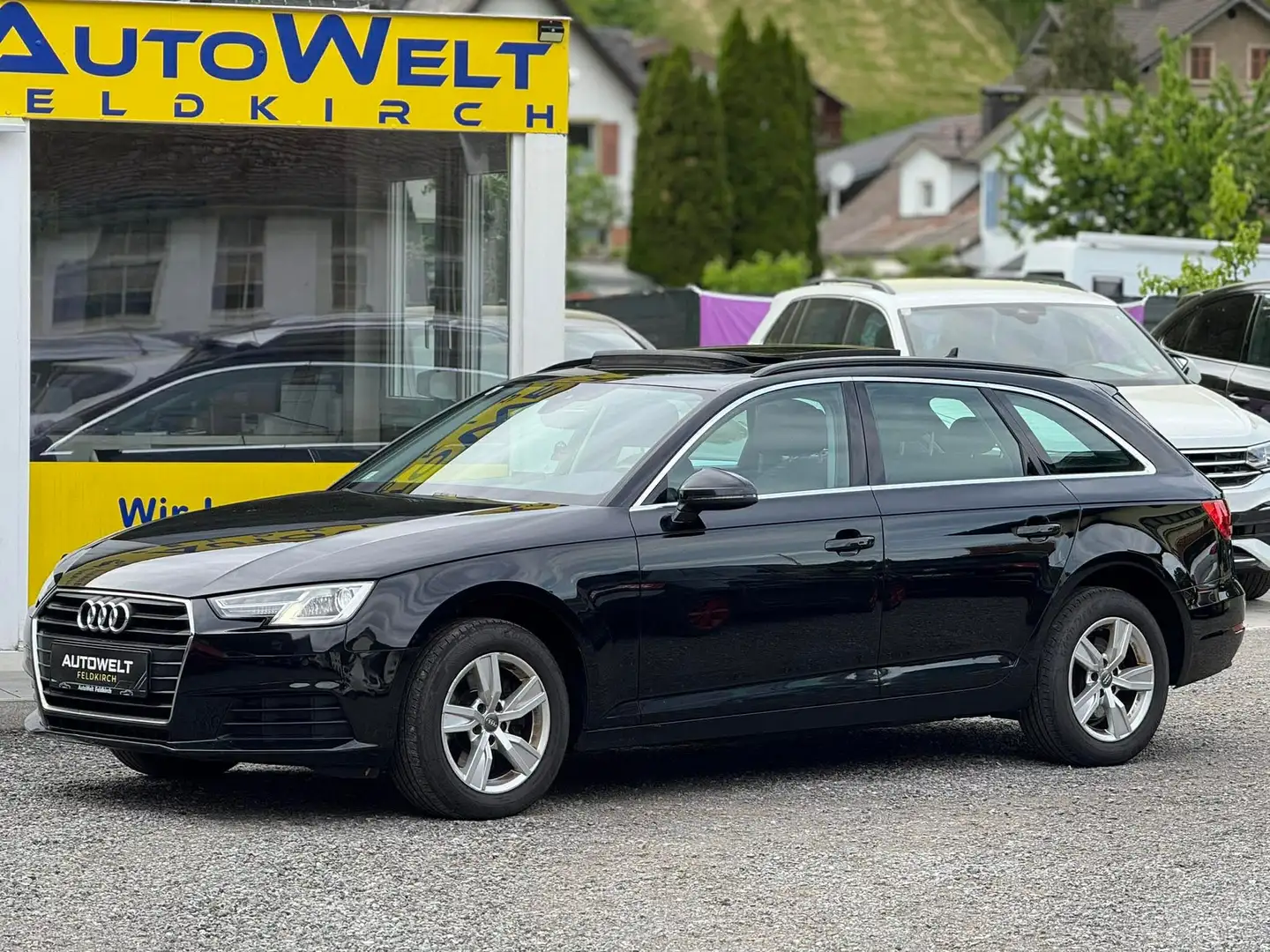 Audi A4 AVANT 2.0 TDI AUTOMATIK *PANORAMADACH *NAVI *SZH Schwarz - 1