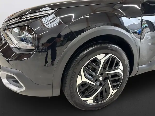 Citroen C4 view 11