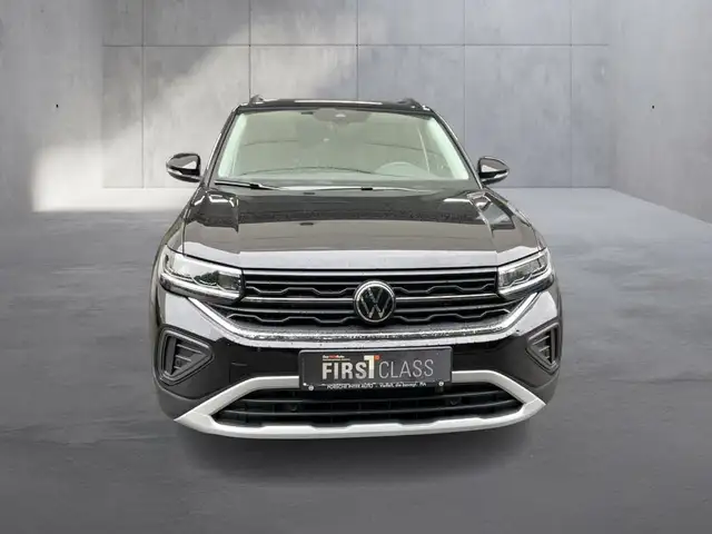 Volkswagen T-Cross view 6