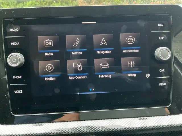 Volkswagen T-Cross view 14