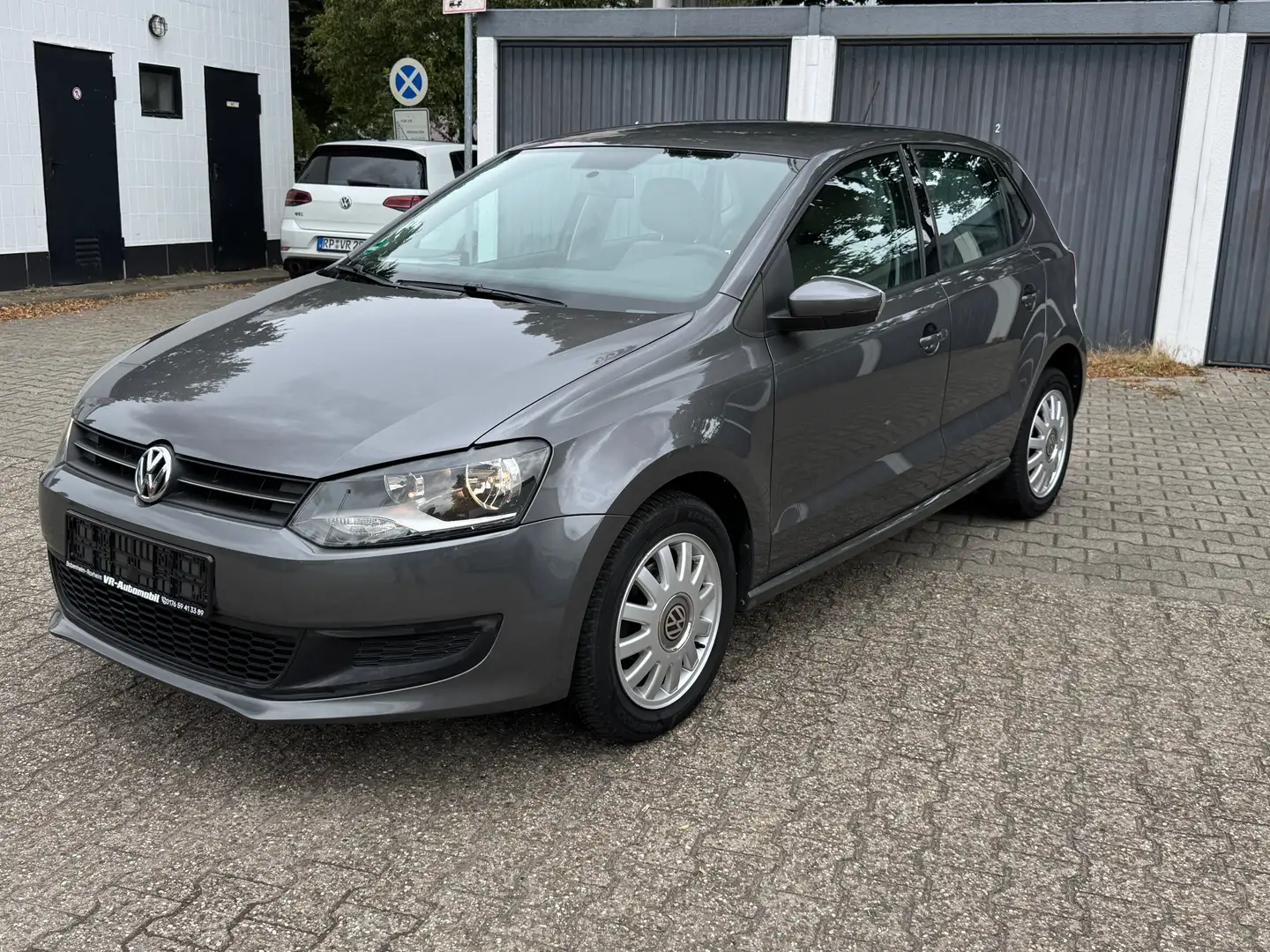 Volkswagen Polo Polo 1.4 Comfortline Grau - 2