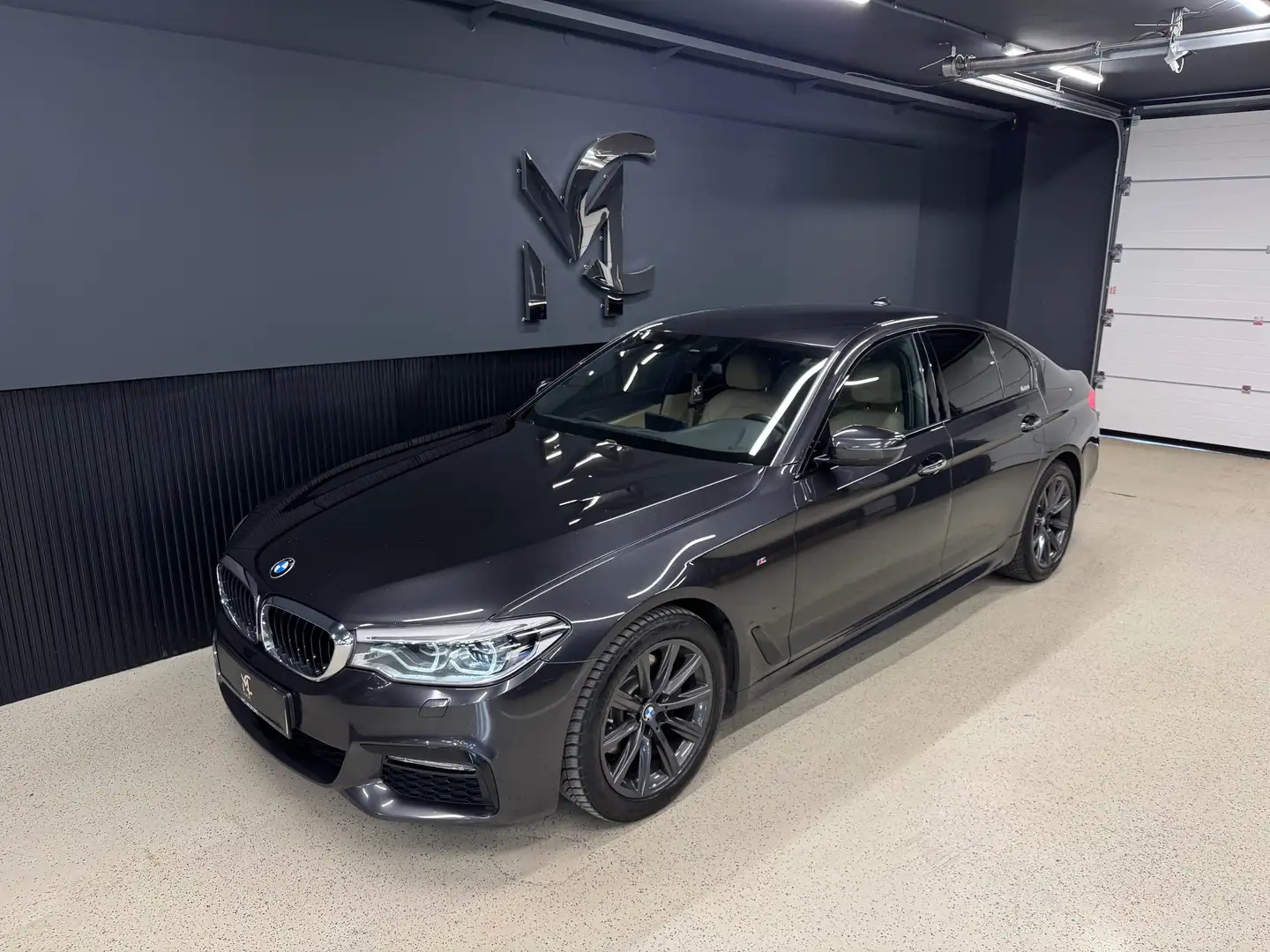 BMW 520 520xd G30`M-SPORT`LED`LEDER`NAVI`HIFI`RFK`AMBIENTE Grau - 2