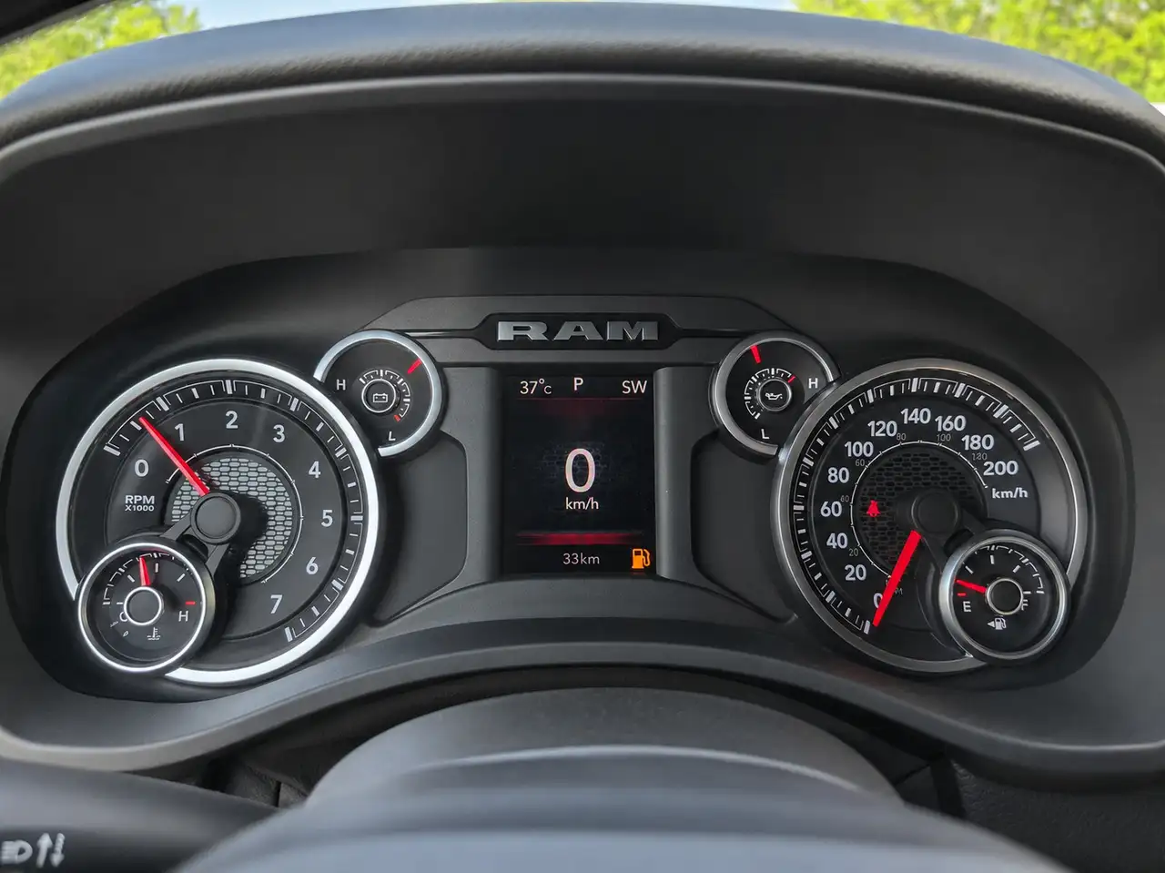 RAM 1500 снимка RAM 1500
