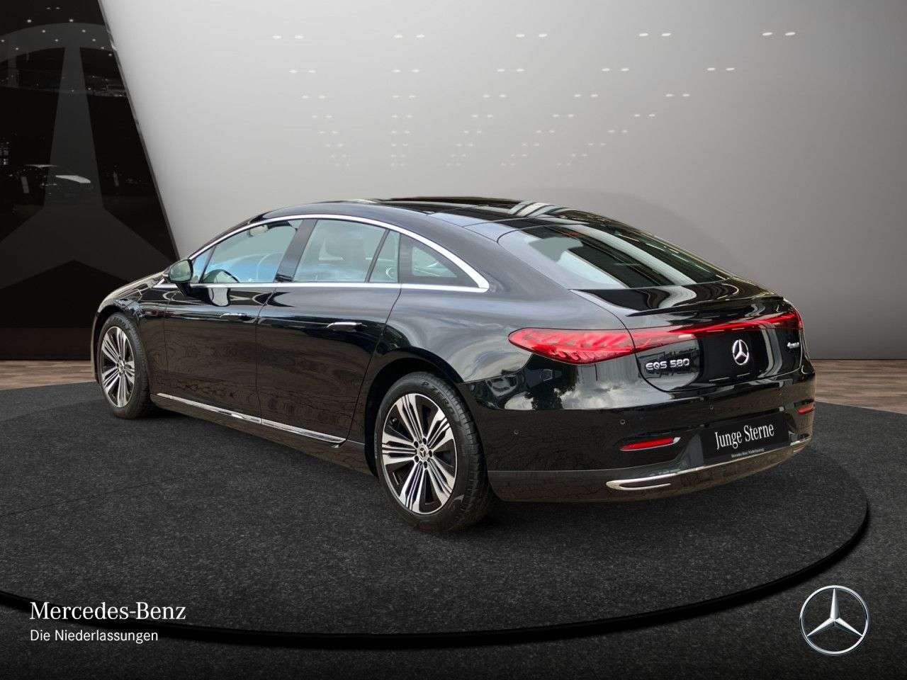 Mercedes-Benz EQS
