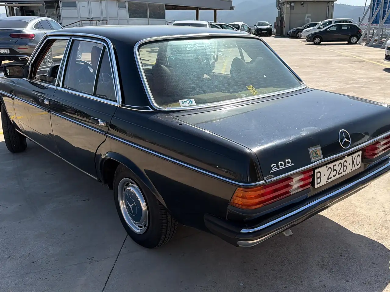 Mercedes-Benz 200 W123 200 Automático, foto 6