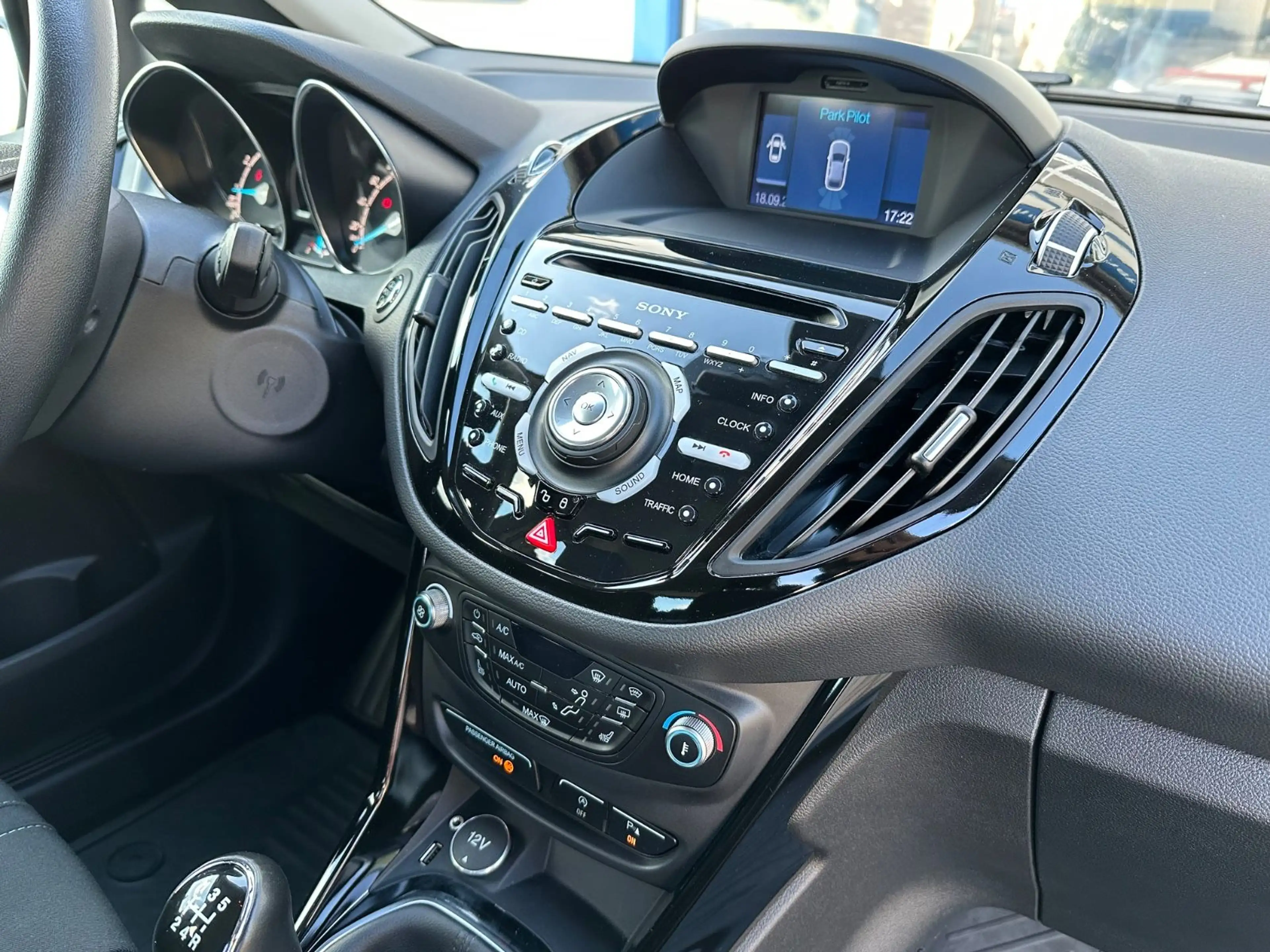 Ford B-Max 1,0 EcoBoost, Titanium, Navi, Winter-Paket — photo 15