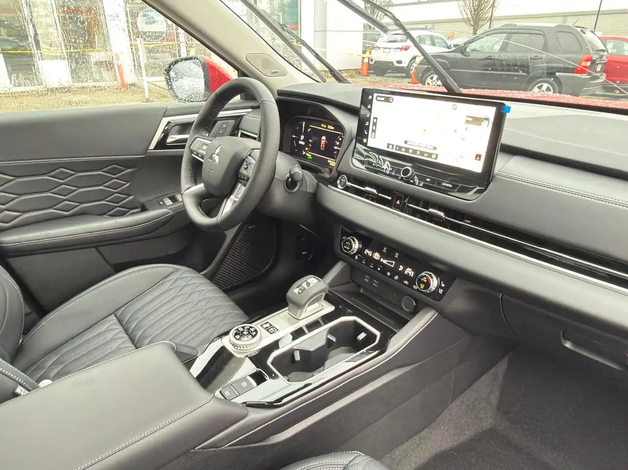 Mitsubishi Outlander снимка Mitsubishi Outlander