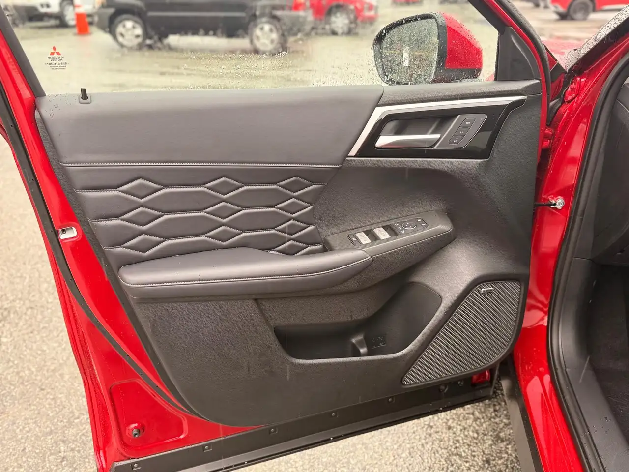 Mitsubishi Outlander снимка Mitsubishi Outlander