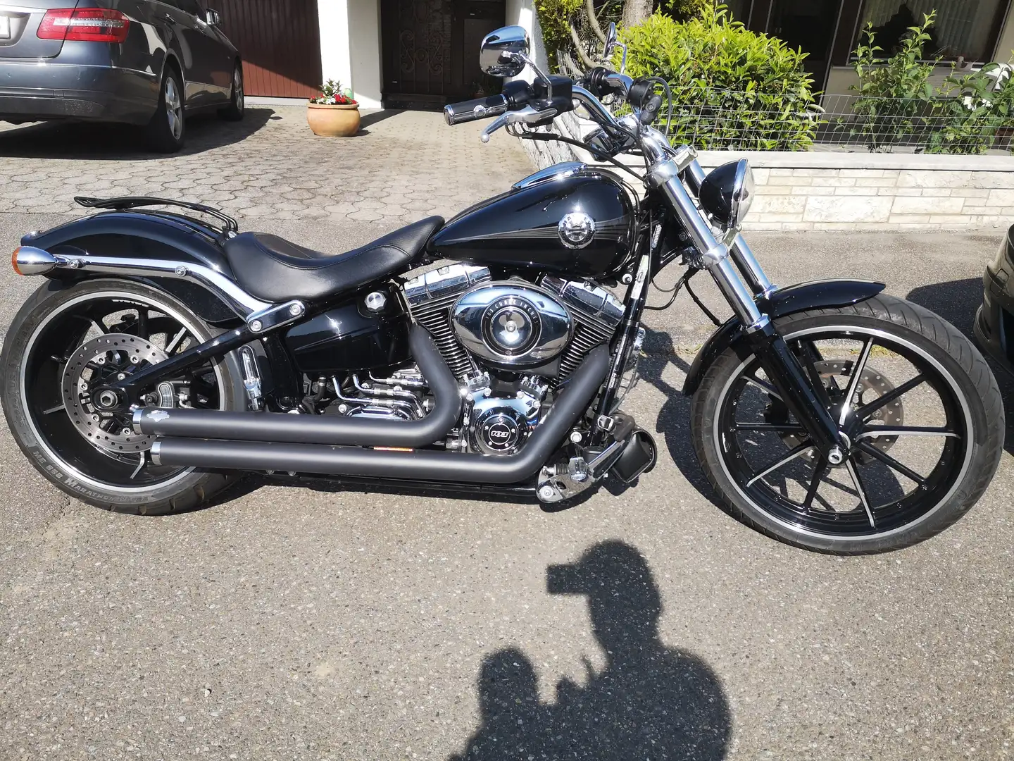 Harley-Davidson Breakout FXSB Schwarz - 2