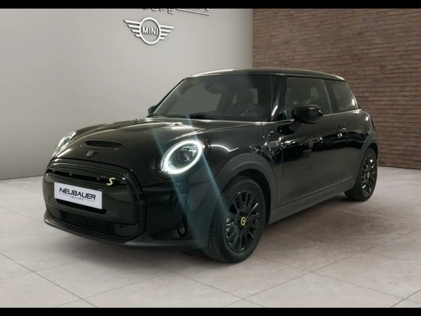 MINI Cooper SE Cooper SE 184ch Essential BVA 5CV Zwart - 1