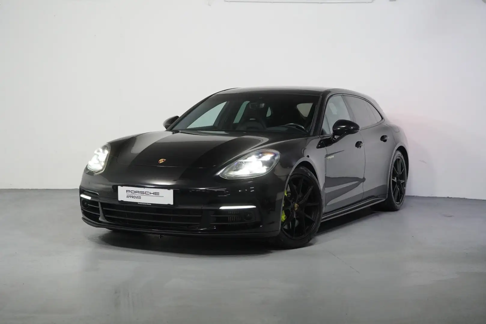 Porsche Panamera 4 E-Hybrid Sport Turismo Schwarz - 1