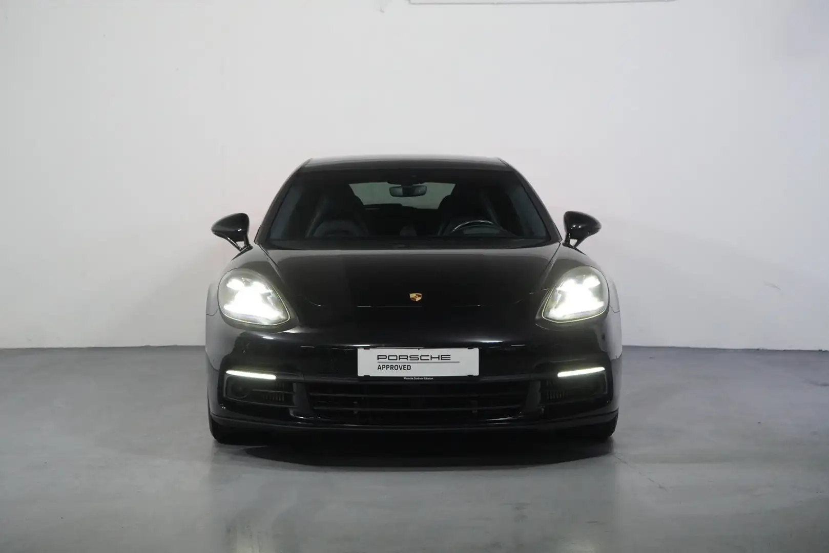 Porsche Panamera 4 E-Hybrid Sport Turismo Schwarz - 2