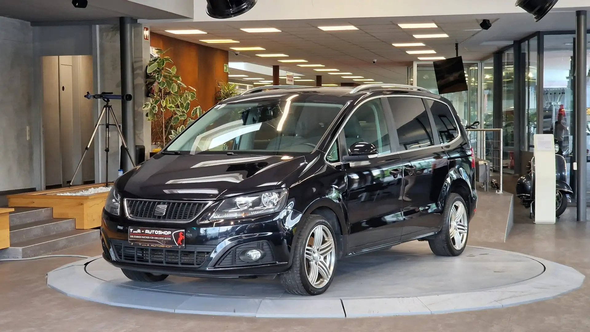 SEAT Alhambra 2.0 TDI 7-Sitzer *18Zoll*Tempomat*PDC* Fekete - 1