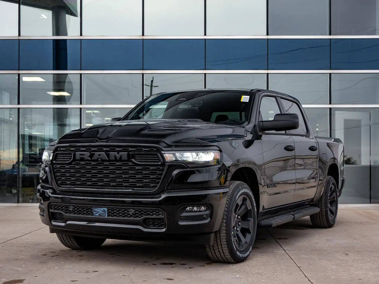 RAM 1500 снимка RAM 1500