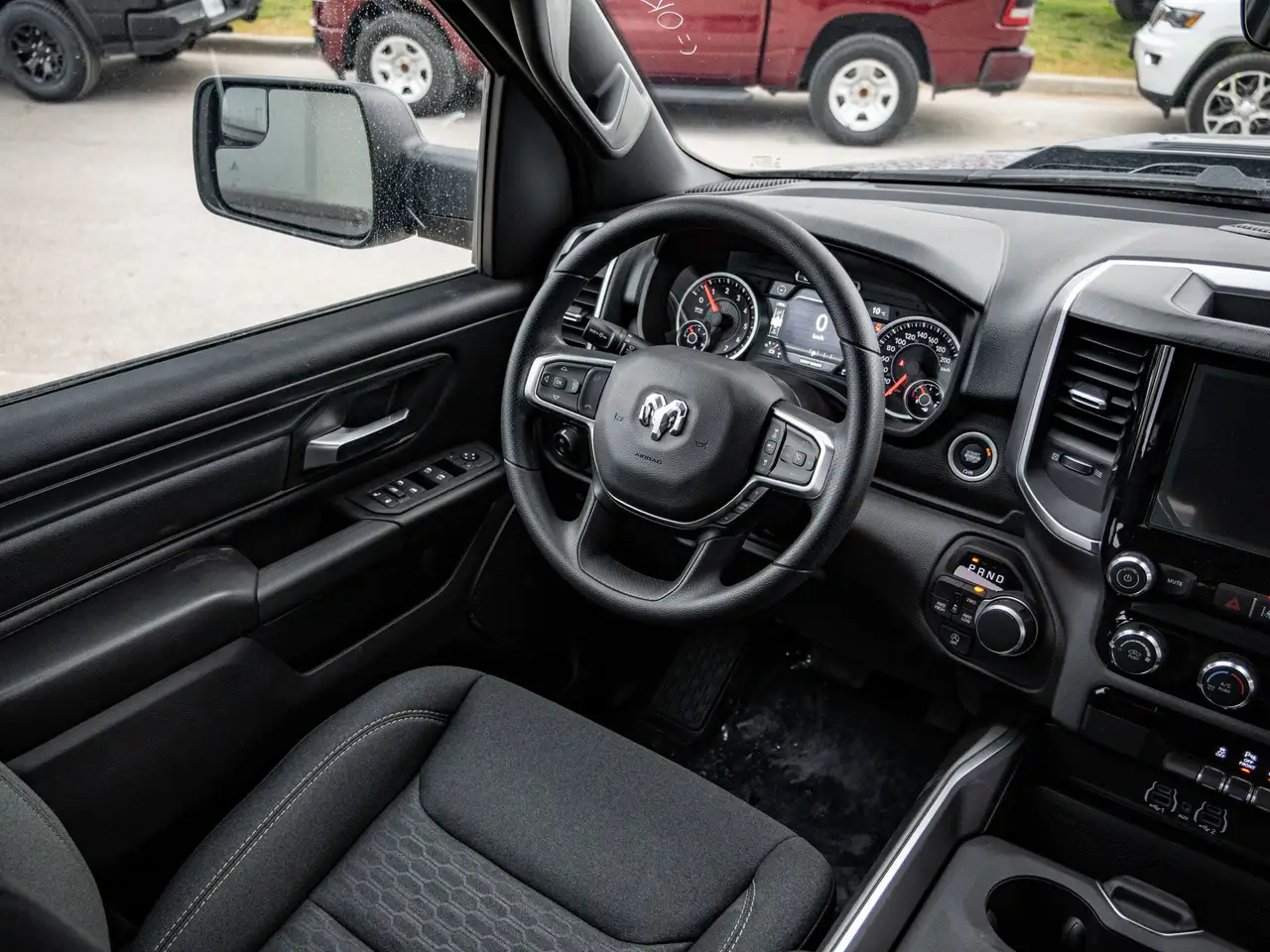 RAM 1500 снимка RAM 1500