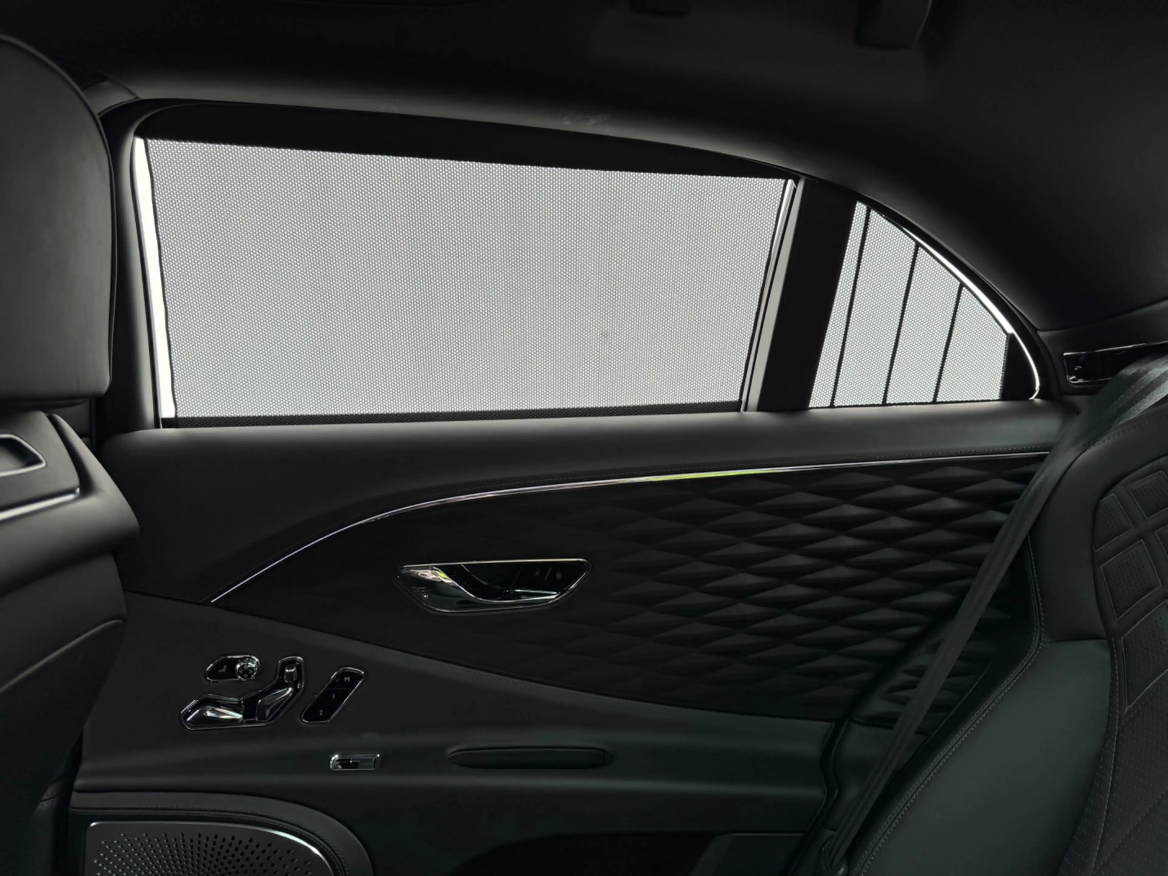 Bentley Flying Spur 2.9 V6 Hybrid Mulliner 544PK, Gran Turismo, Blackl — photo 34