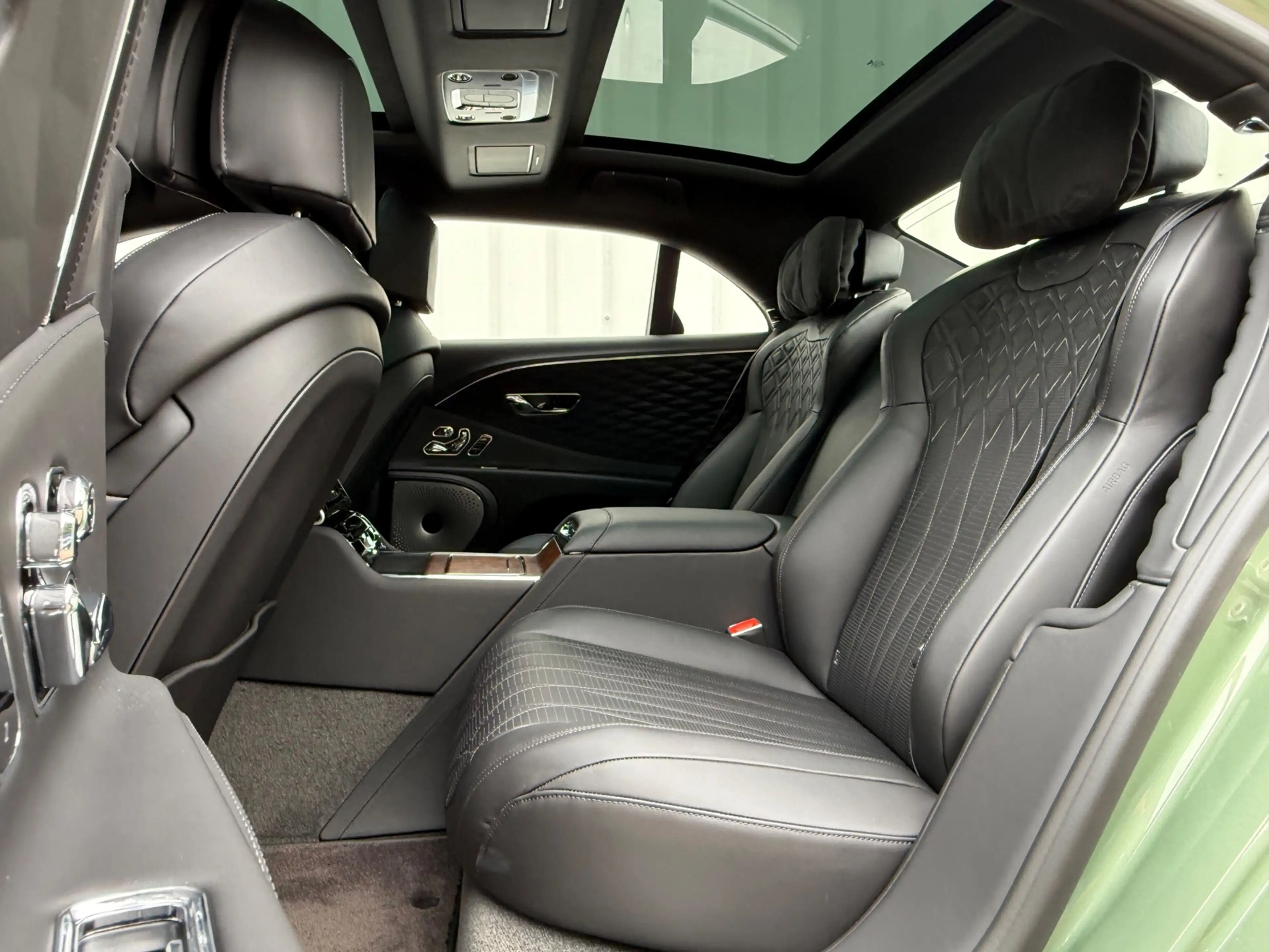 Bentley Flying Spur 2.9 V6 Hybrid Mulliner 544PK, Gran Turismo, Blackl — photo 31