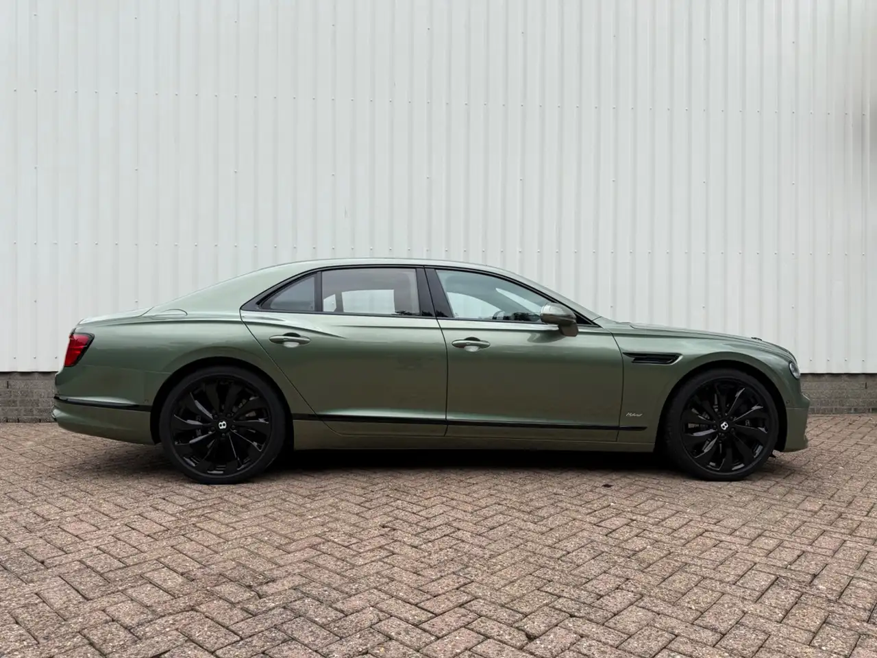 Bentley Flying Spur 2022 — фото 21