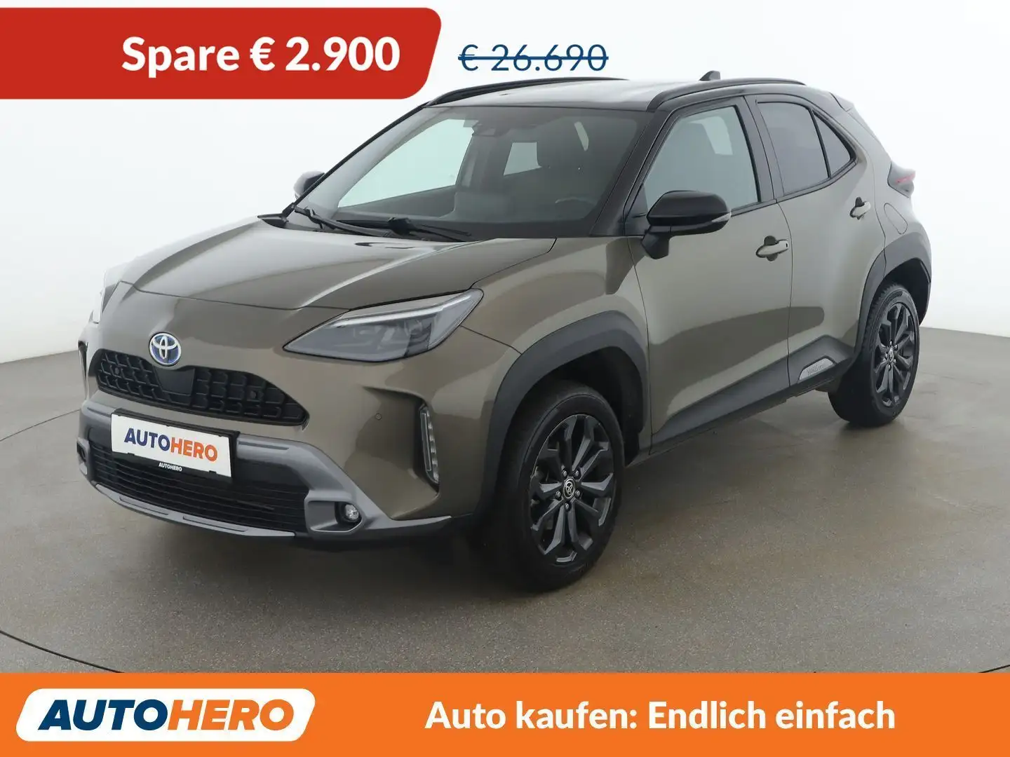 Toyota Yaris Cross 1.5 Hybrid AWD-i Mountain Flair Grün - 1