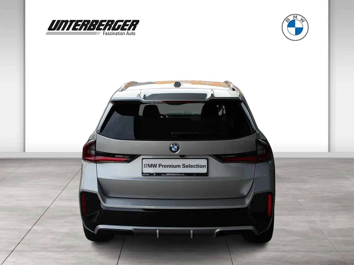 BMW X1 xDrive20d M-Sport Aut. Stříbrná - 2