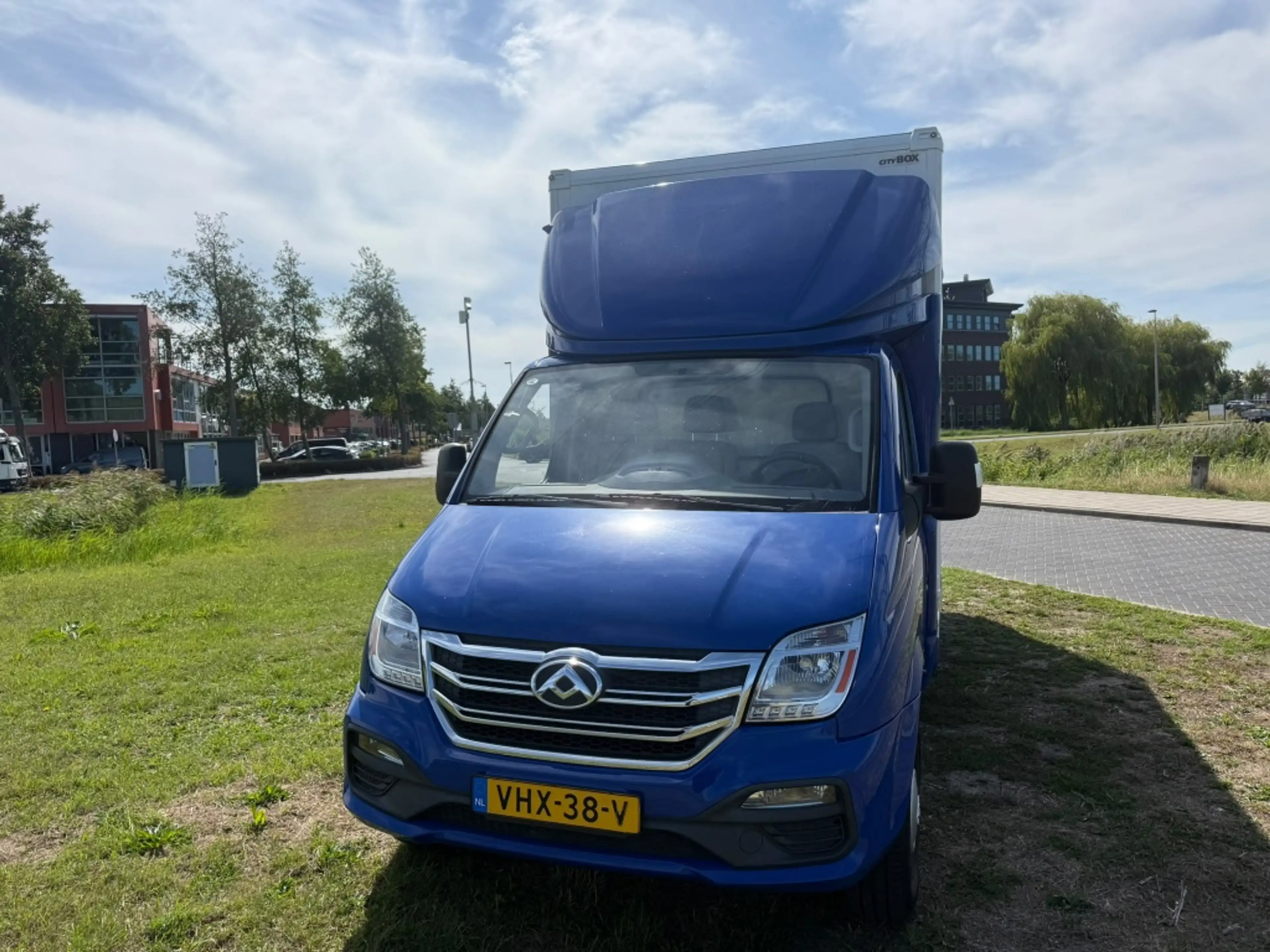 Maxus EV80 EV80 LWB H3 — photo 3