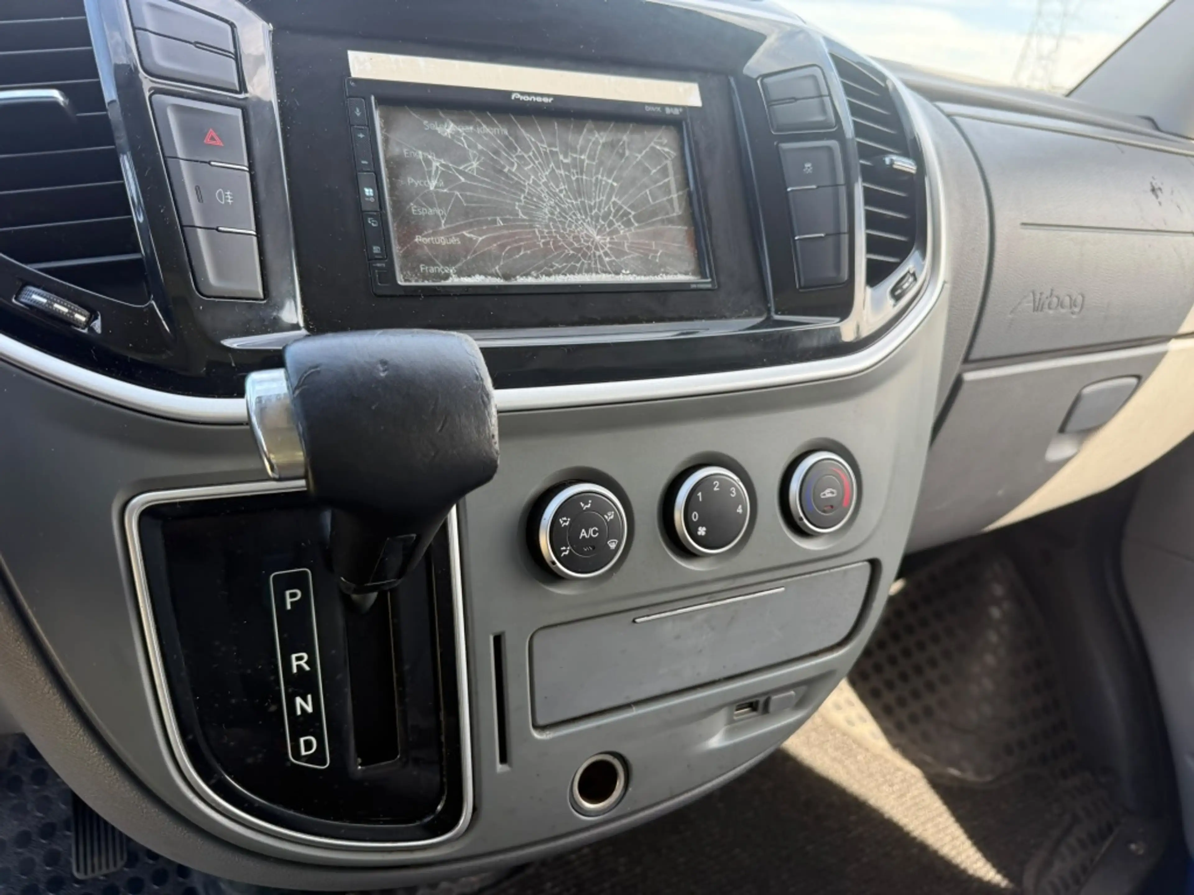 Maxus EV80 EV80 LWB H3 — photo 9