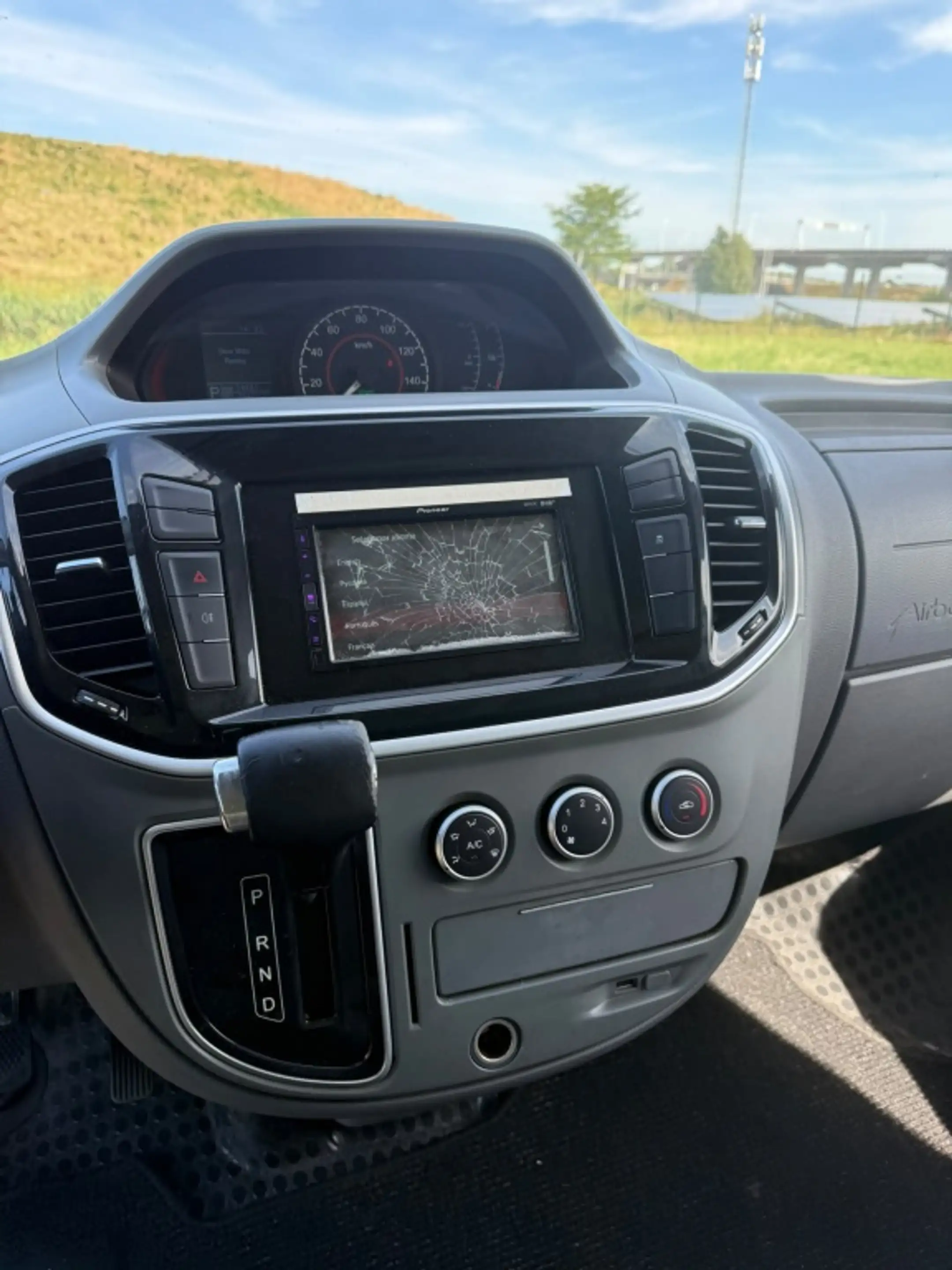 Maxus EV80 EV80 LWB H3 — photo 13